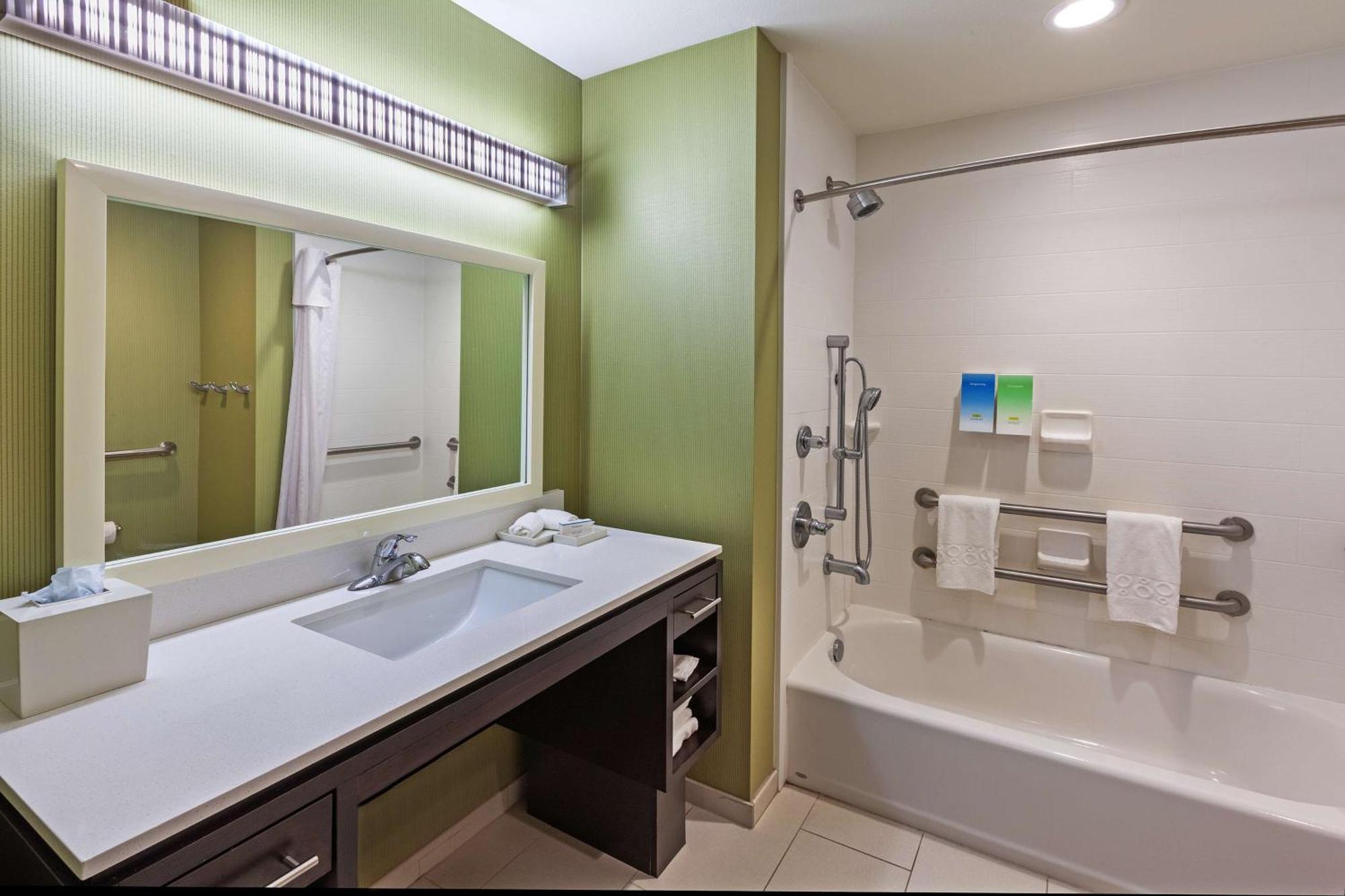 Home2 Suites By Hilton Gonzales Exterior photo